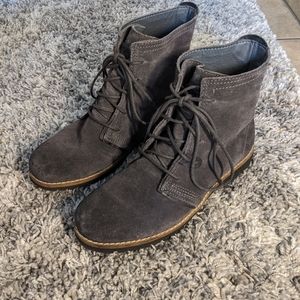 Bussola Gray Boots